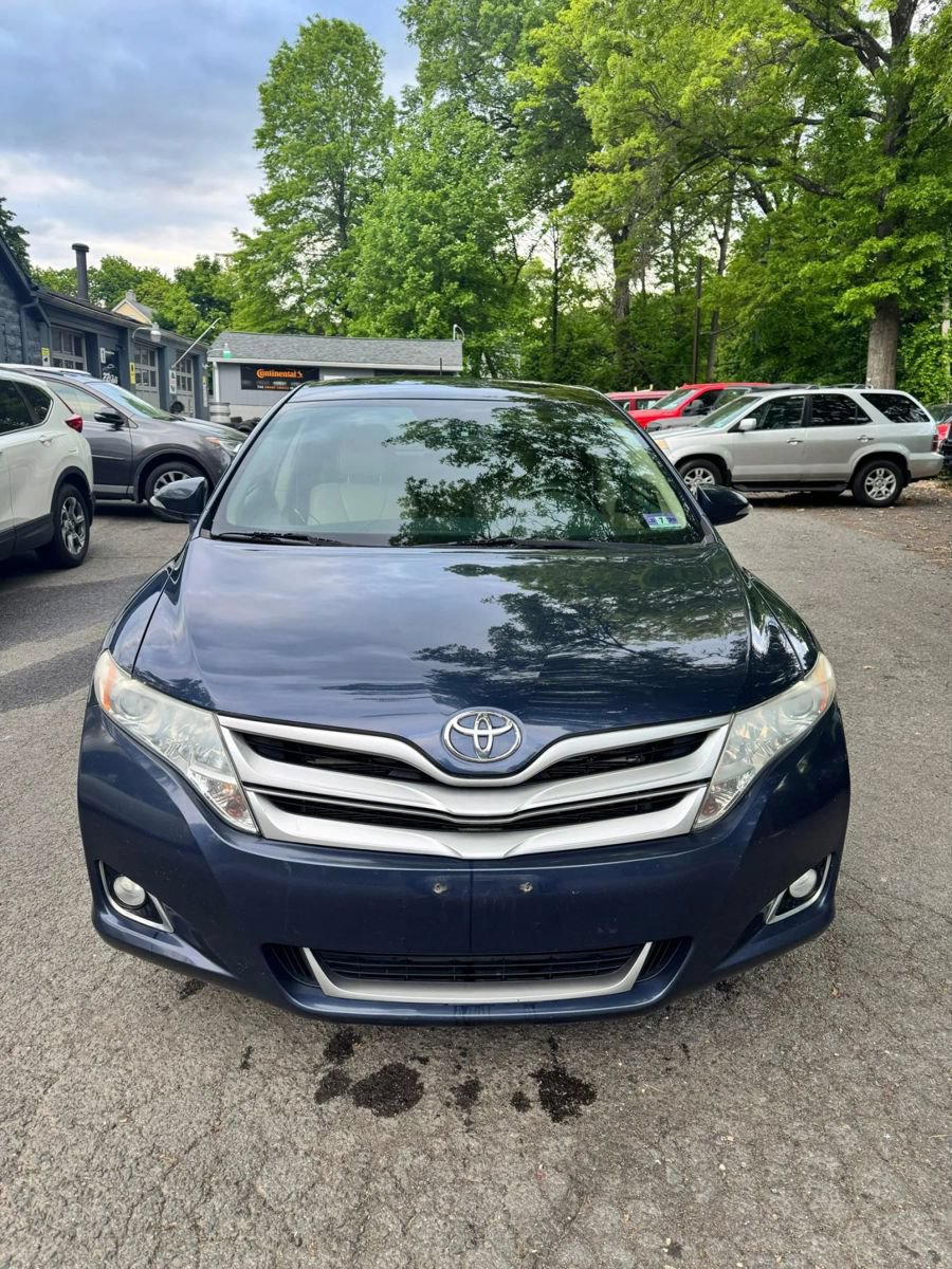 Used 2015 Toyota Venza XLE w/ XLE Premium Package AWD/4WD image 2