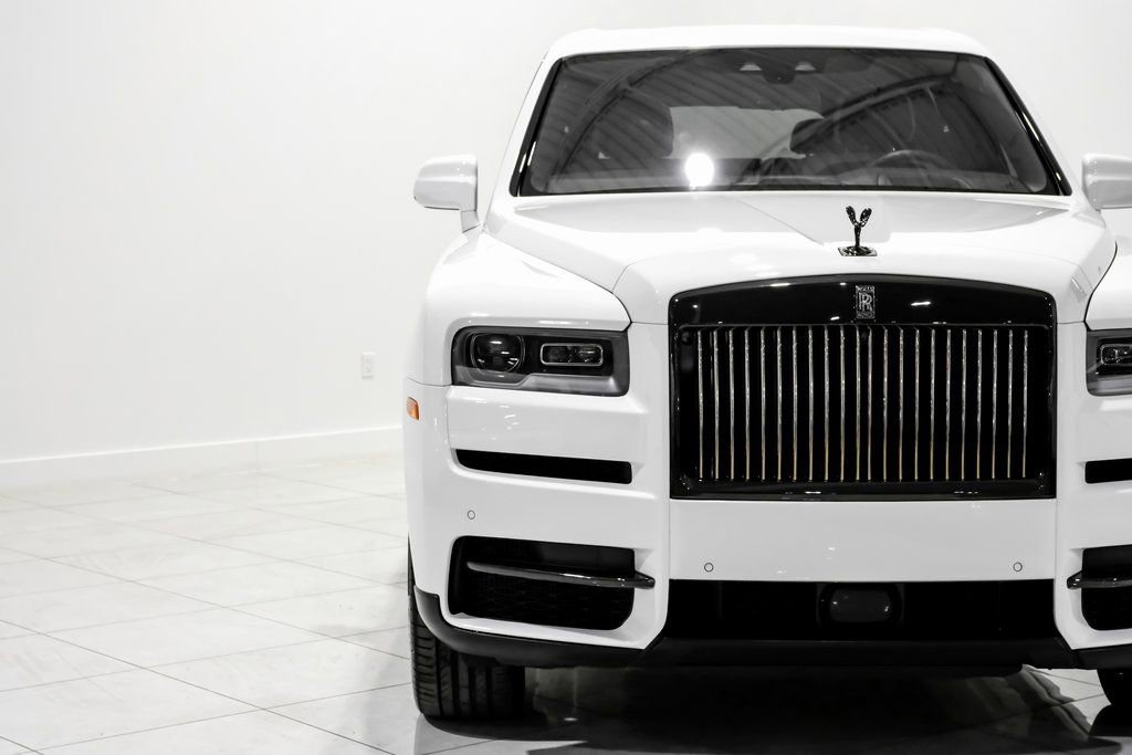 Used 2022 Rolls-Royce Cullinan Black Badge AWD/4WD image 42