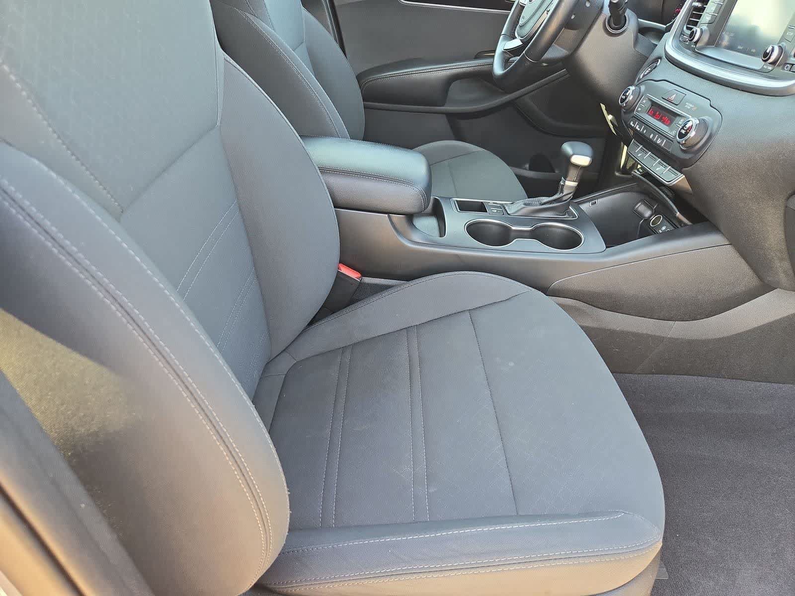 Used 2020 Kia Sorento S FWD image 19