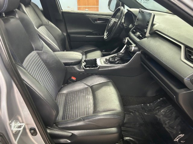 Used 2022 Toyota RAV4 XSE w/ Protection Package (TMS) AWD/4WD image 11