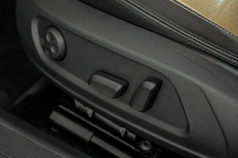 Used 2013 Volkswagen CC R-Line FWD image 19
