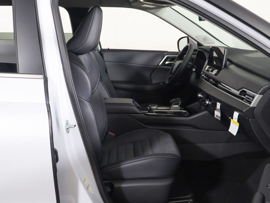 New 2026 Mitsubishi Outlander SE FWD image 28