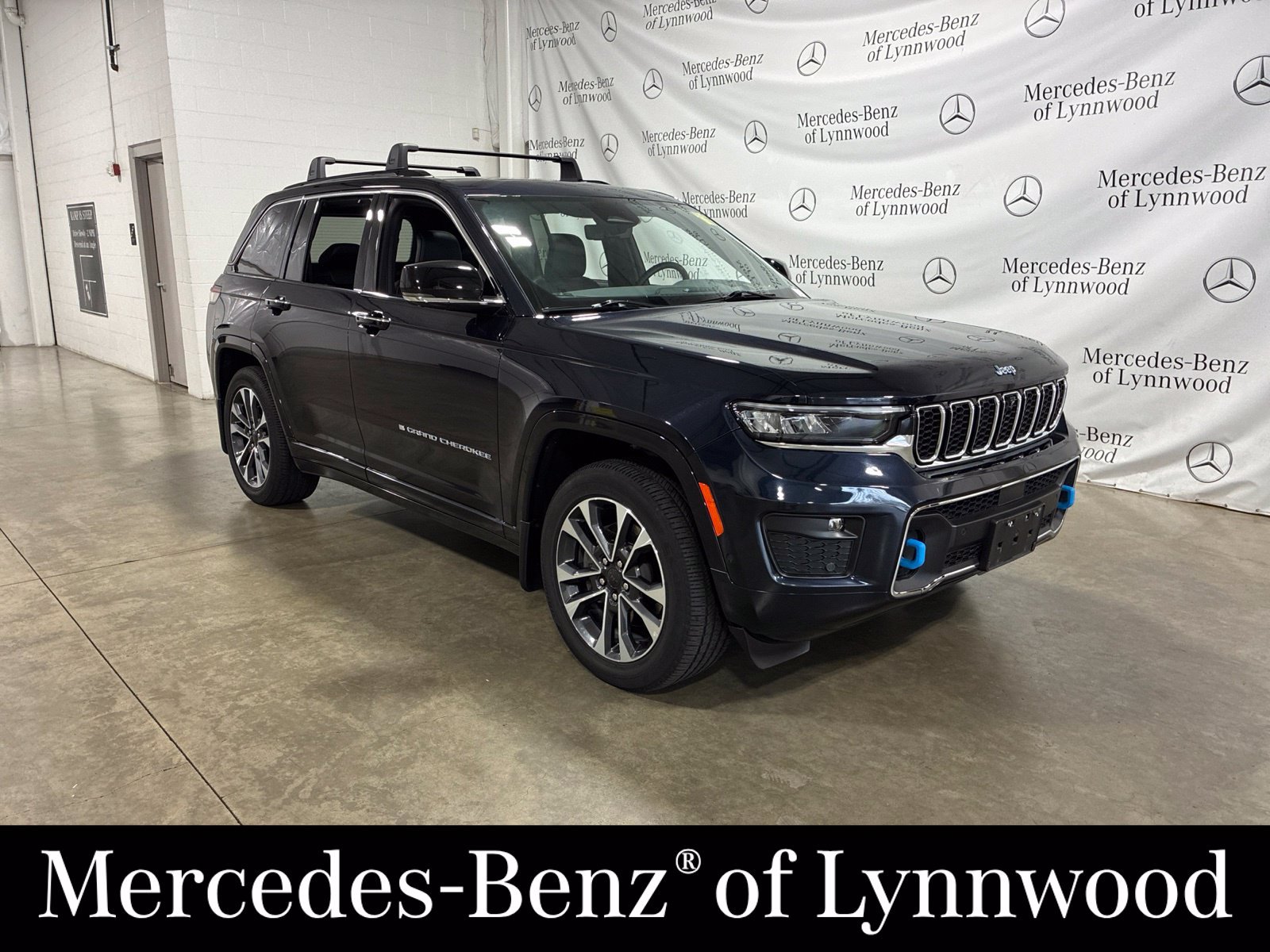Used 2024 Jeep Grand Cherokee Overland w/ Advanced Protech Group III