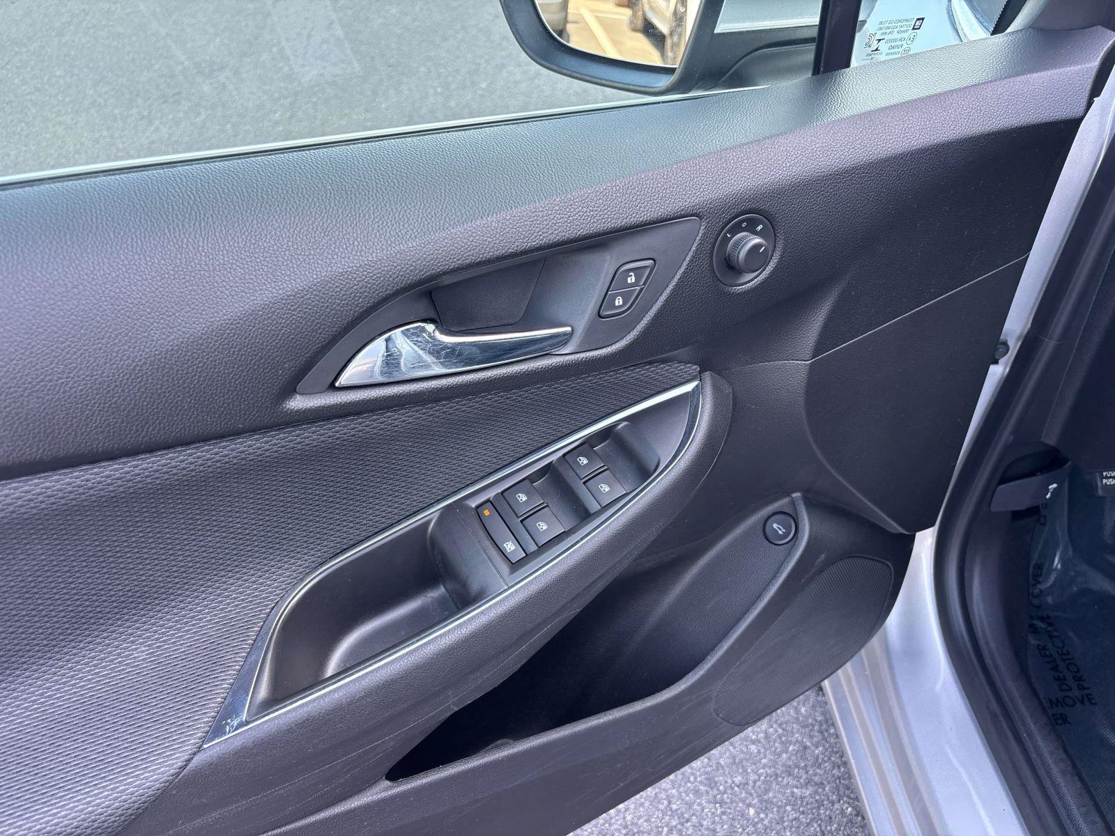 Used 2019 Chevrolet Cruze LT w/ Convenience Package FWD image 16