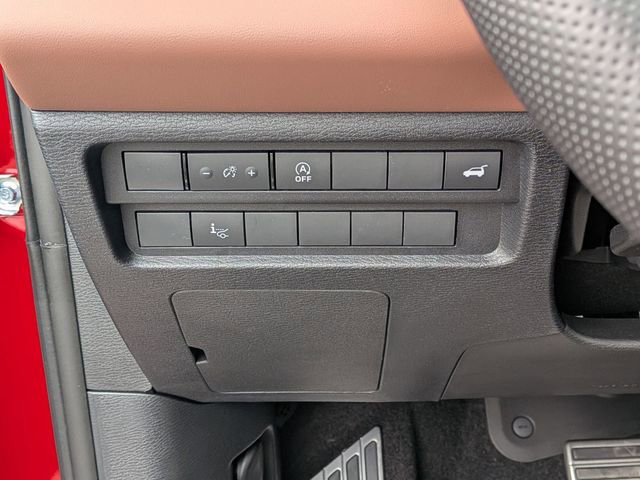 New 2026 Mitsubishi Outlander SEL image 16