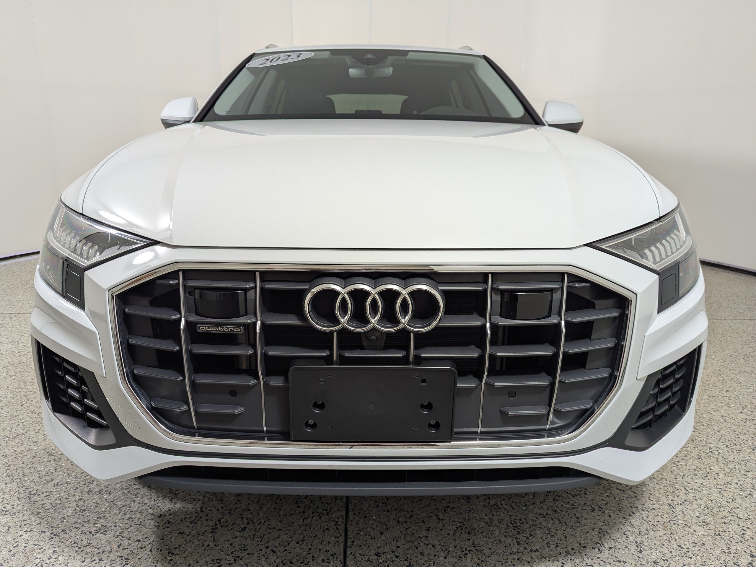 Used 2023 Audi Q8 Premium w/ Convenience Package AWD/4WD image 2