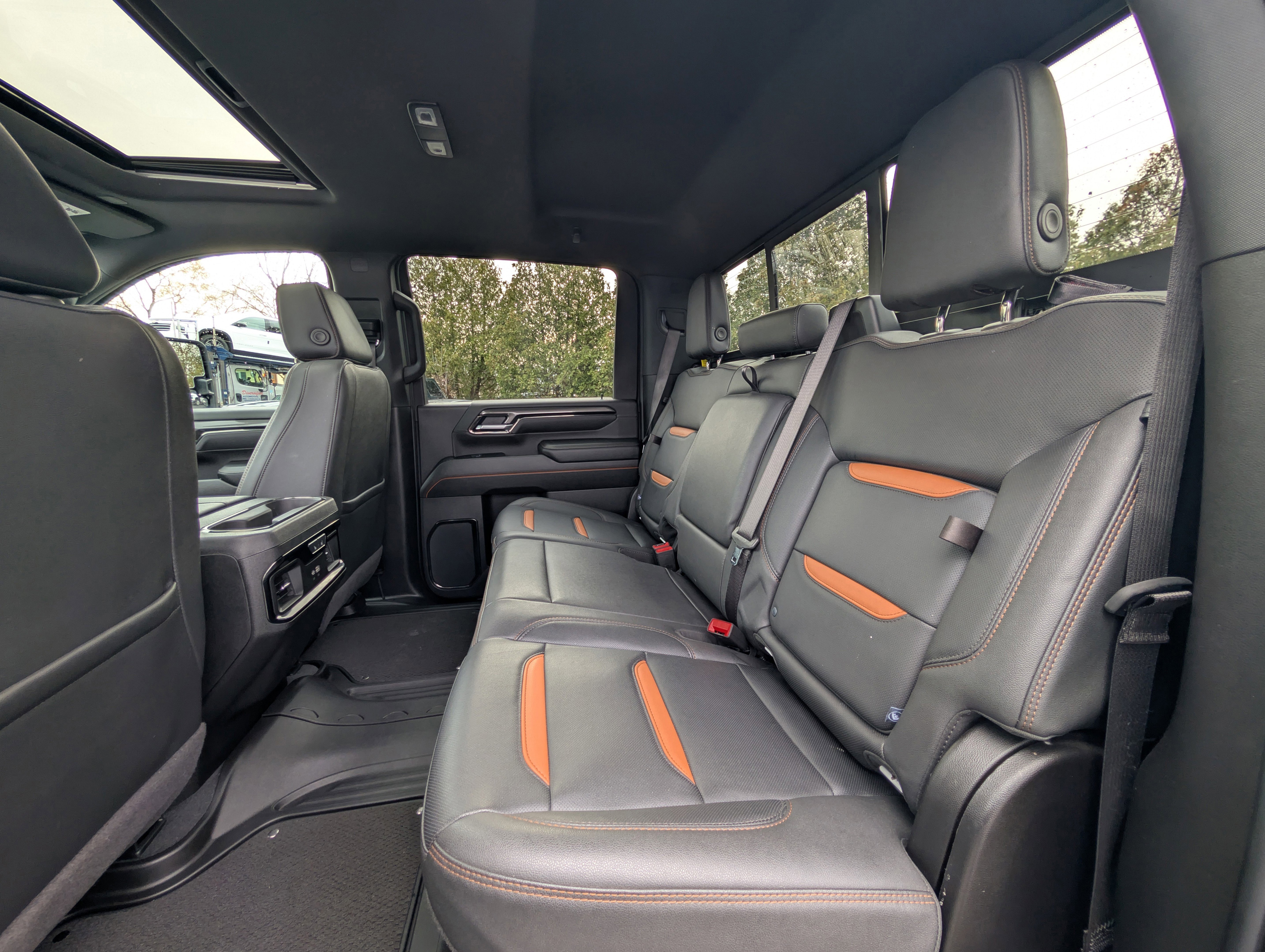 Used 2025 GMC Sierra 2500 AT4 w/ AT4 Premium Plus Package image 41