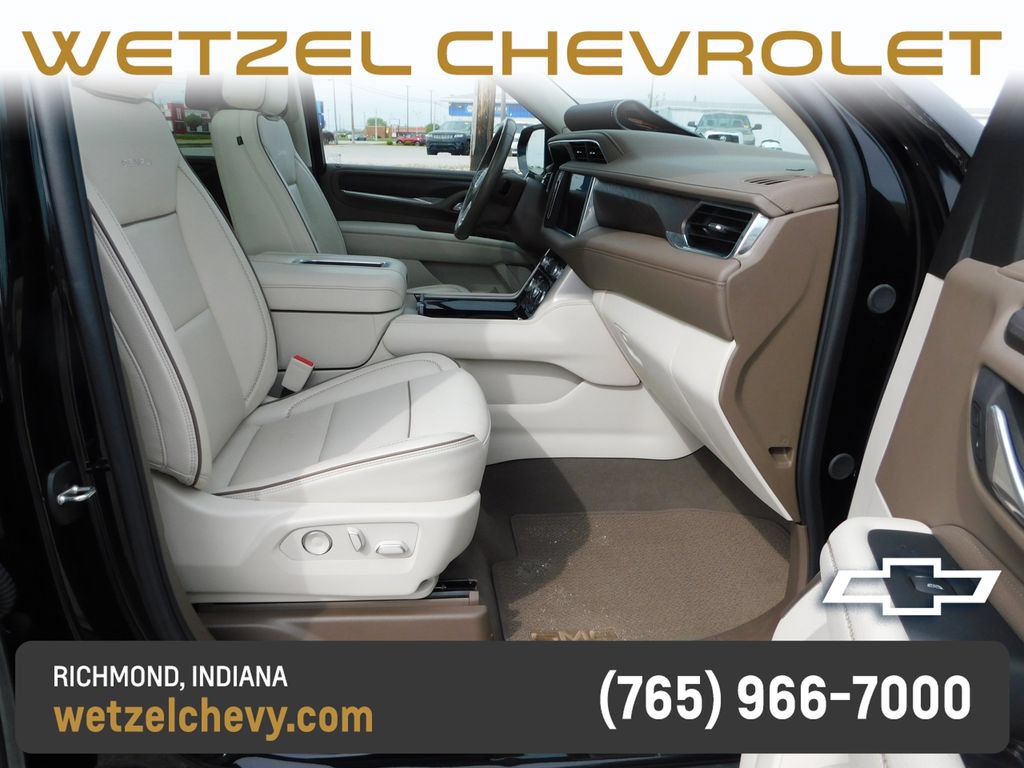 Used 2023 GMC Yukon XL Denali w/ Denali Reserve Package AWD/4WD image 19