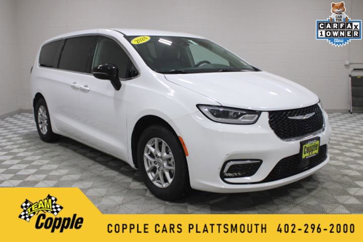 Used 2024 Chrysler Pacifica Touring-L
