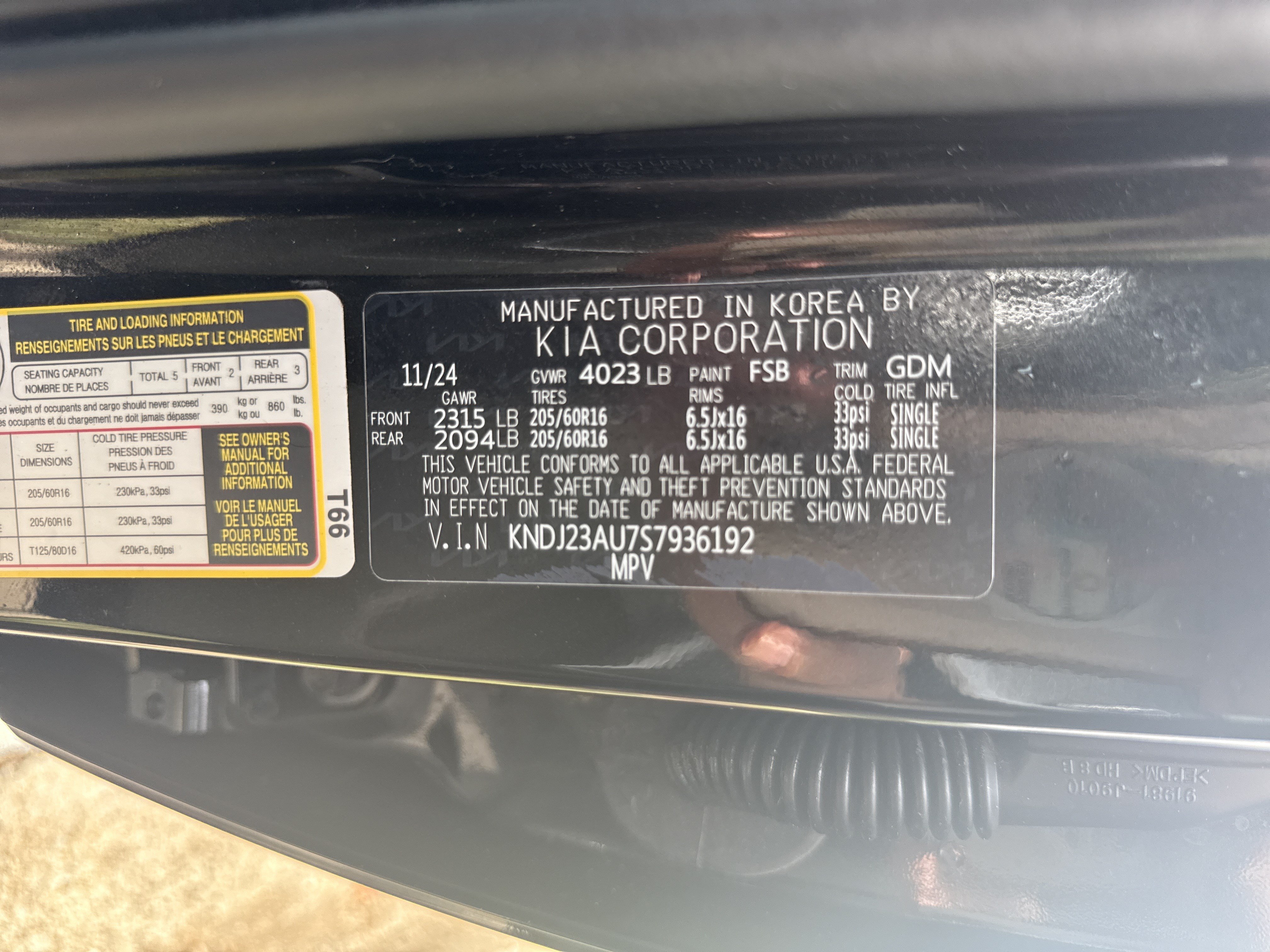 Used 2025 Kia Soul LX w/ LX Technology Package FWD image 34