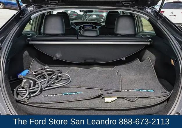 Used 2021 Toyota Prius Prime XLE image 11