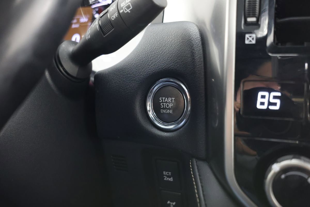 Used 2023 Lexus GX 460 Premium w/ Accessory Package AWD/4WD image 21