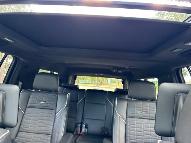 Used 2025 Cadillac Escalade ESV V AWD/4WD image 39