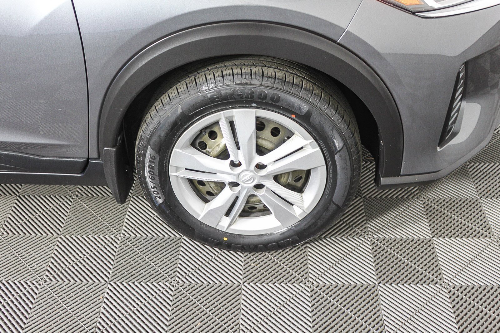 Used 2023 Nissan Kicks S image 12