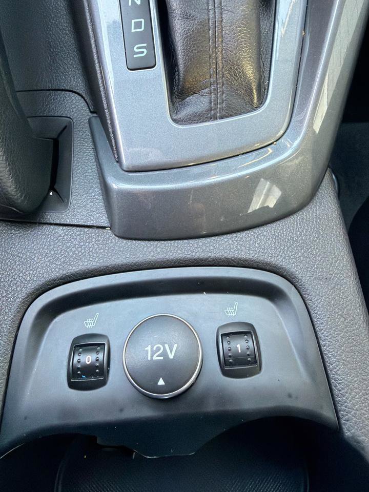 Used 2012 Ford Focus Titanium FWD image 17