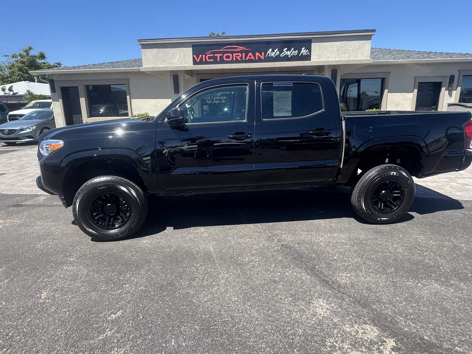 Used 2023 Toyota Tacoma SR5 image 2