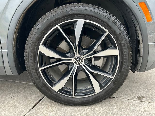 Used 2022 Volkswagen Tiguan SEL R-Line AWD/4WD image 32