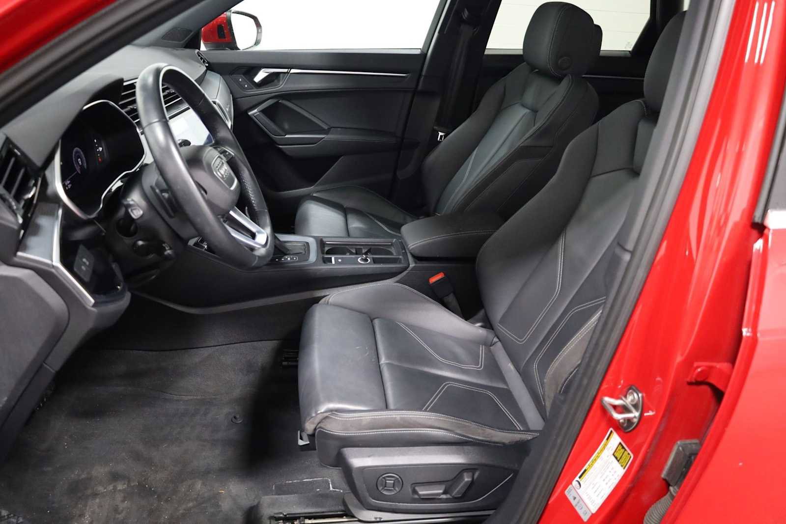 Used 2020 Audi Q3 2.0T Premium Plus w/ Premium Plus Package image 5