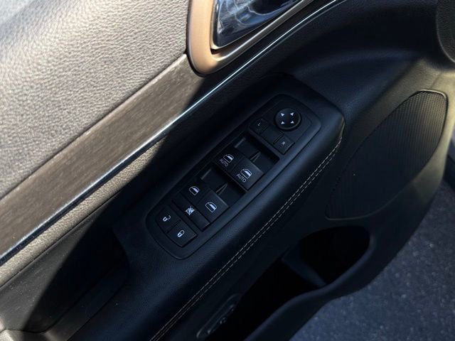 Used 2015 Jeep Grand Cherokee Limited image 11