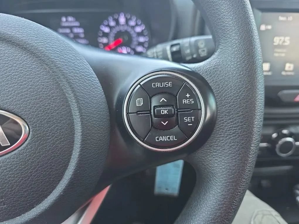 Used 2021 Kia Soul LX FWD image 17