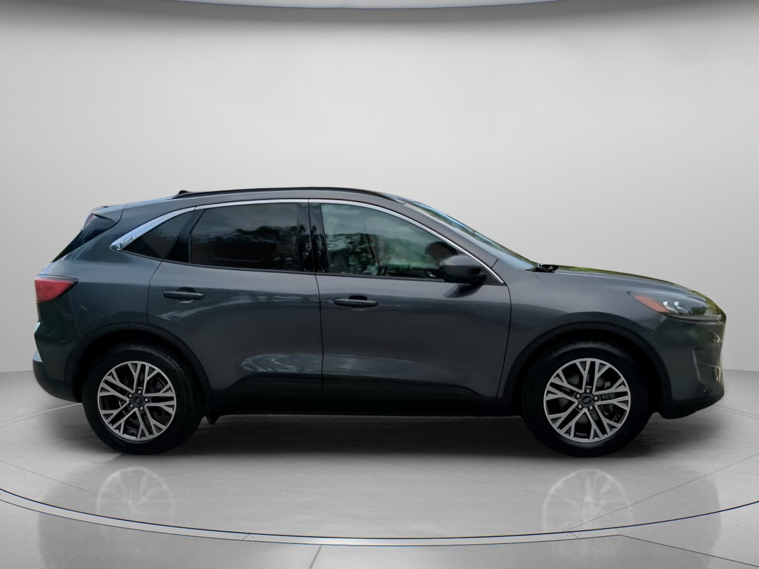 Certified 2020 Ford Escape SEL FWD image 33