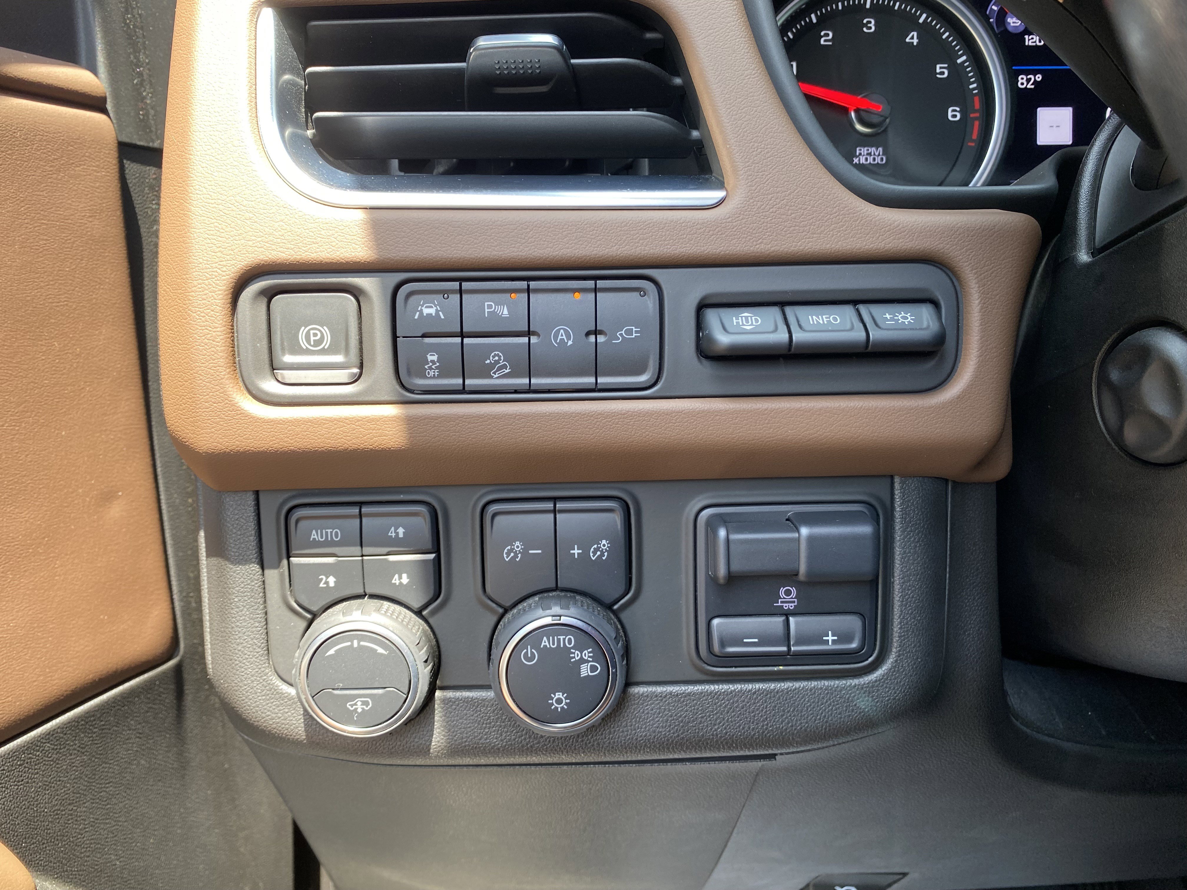 Used 2021 Chevrolet Tahoe High Country AWD/4WD image 18