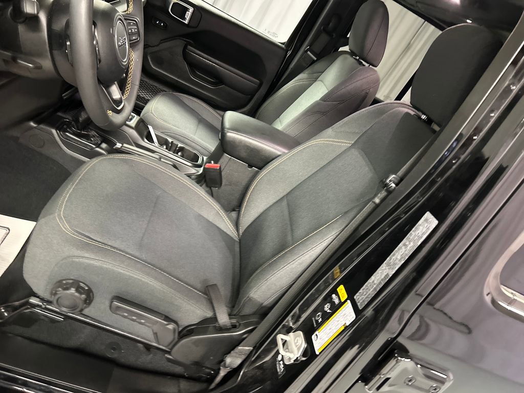 Used 2024 Jeep Gladiator Sport image 12