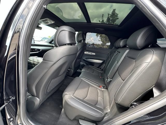 Used 2025 Genesis GV70 2.5T w/ Sport Prestige Package AWD/4WD image 16