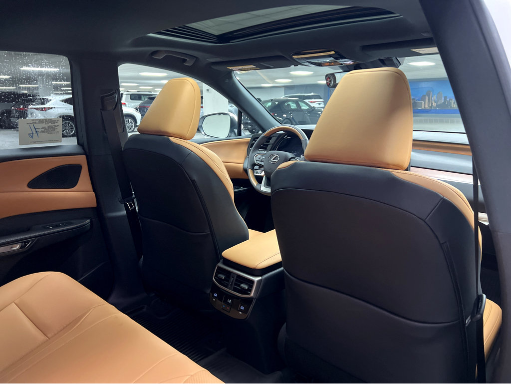 New 2026 Lexus RX 350h AWD/4WD image 22