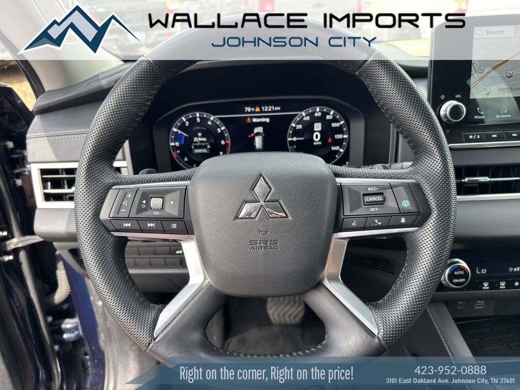Used 2023 Mitsubishi Outlander SE image 32