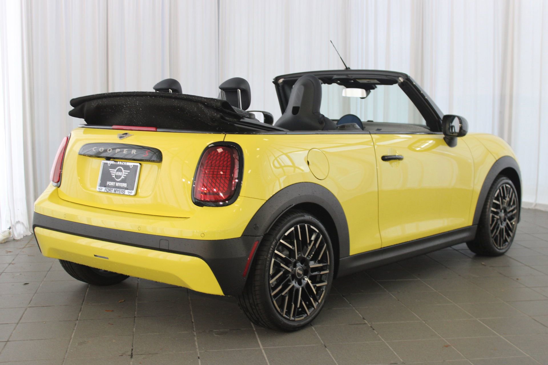 New 2026 MINI Cooper S image 8