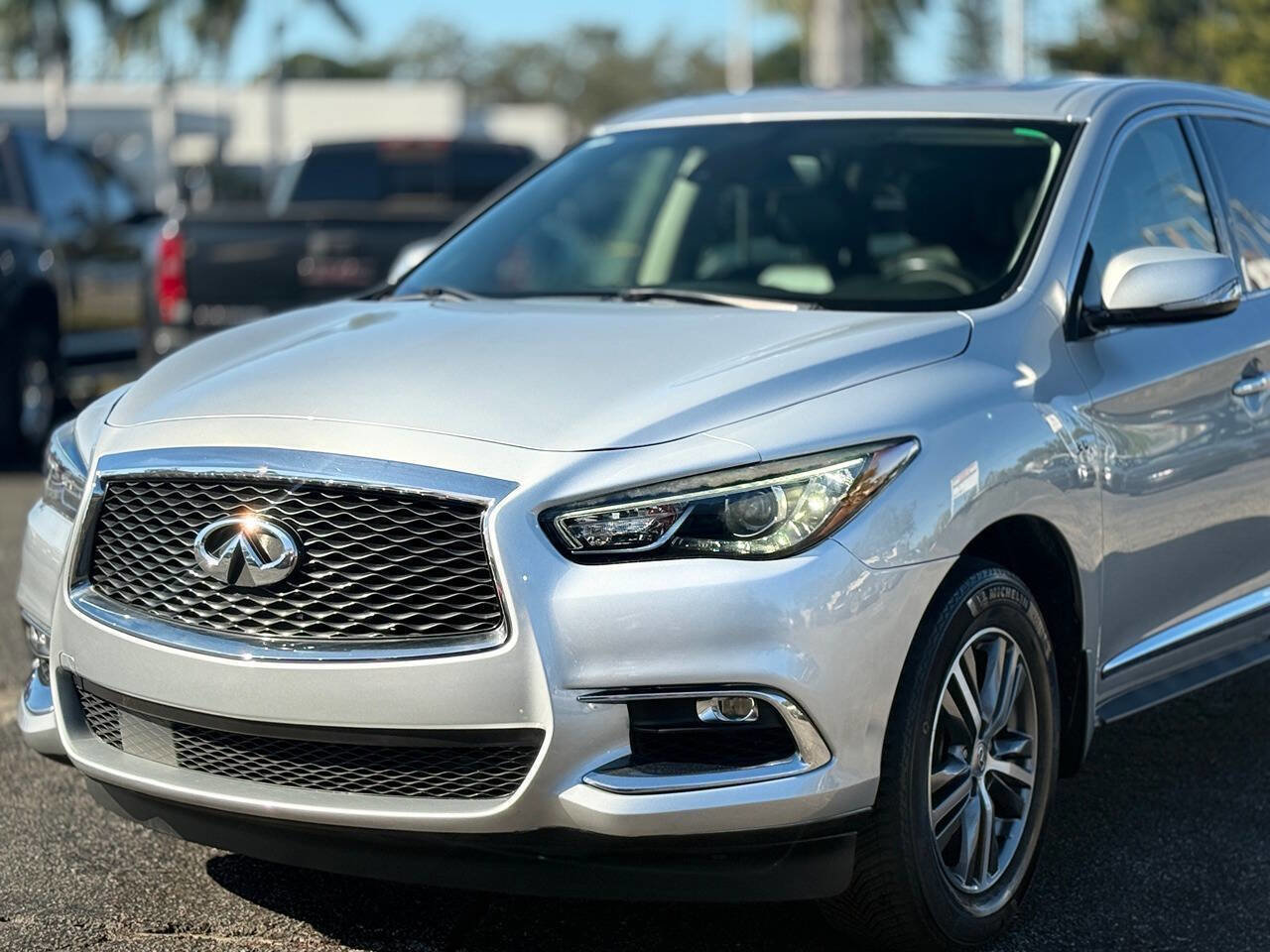 Used 2019 INFINITI QX60 Pure image 2