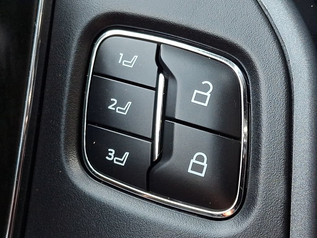 Used 2023 Ford F250 Lariat w/ Chrome Package AWD/4WD image 24
