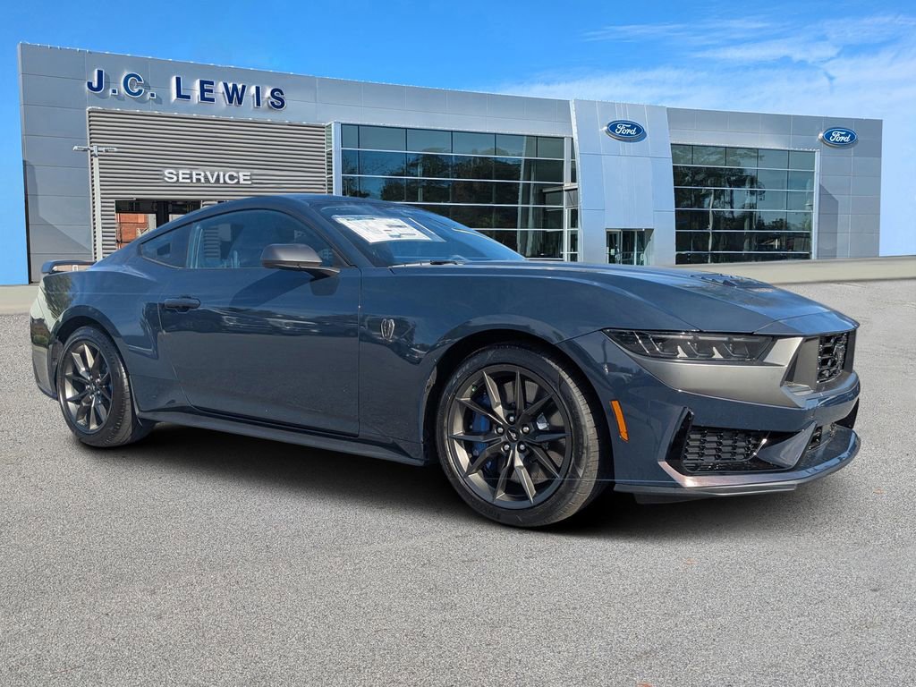 New 2025 Ford Mustang Dark Horse video 2