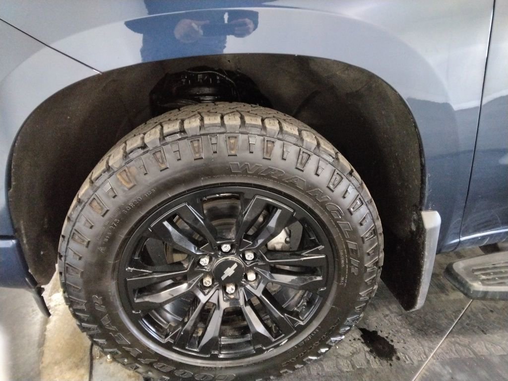 Used 2023 Chevrolet Silverado 1500 RST w/ Z71 Off-Road Package image 42