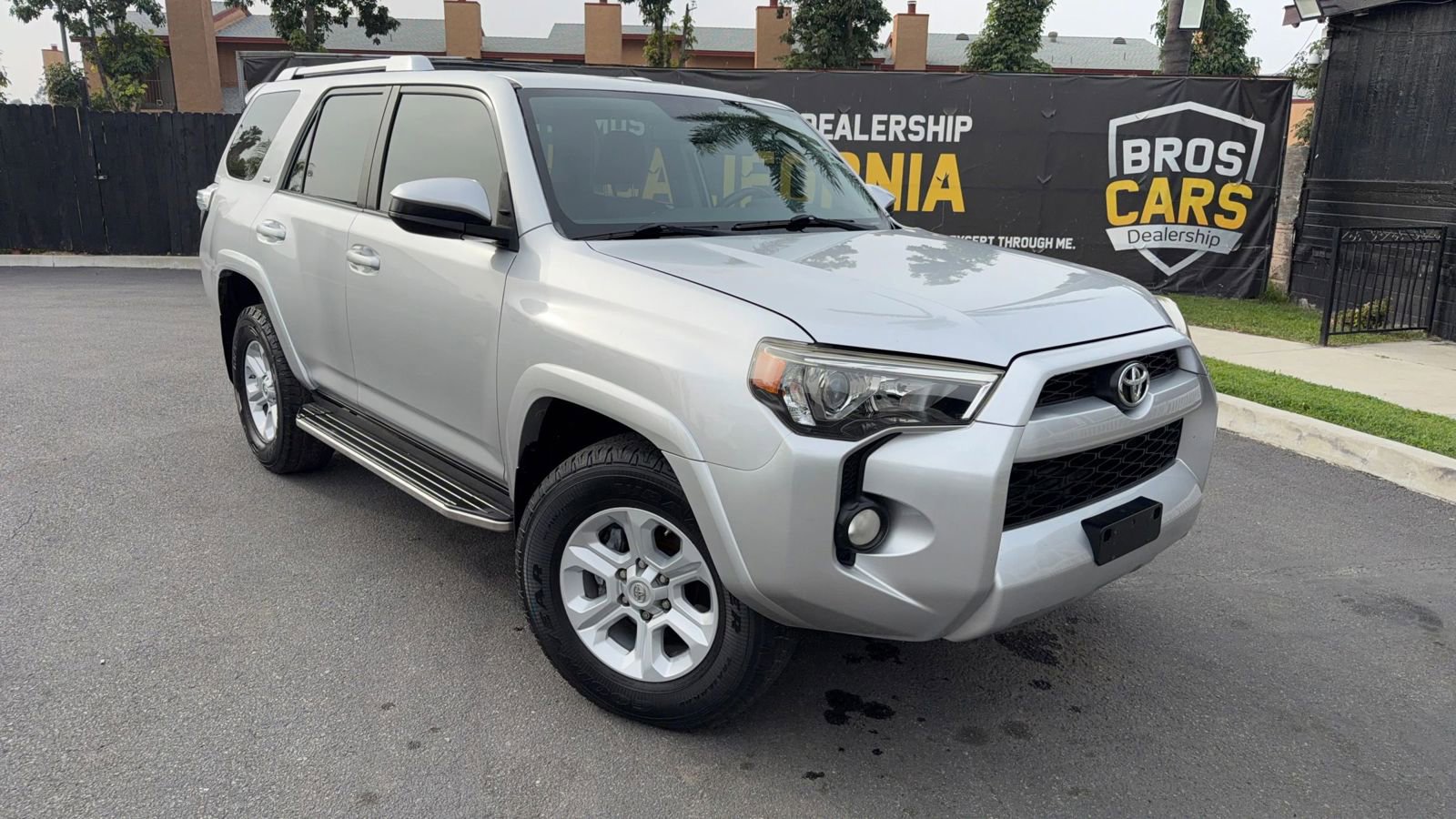 Used 2016 Toyota 4Runner SR5 image 2