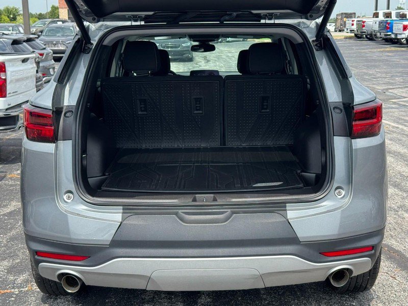 Used 2024 Chevrolet Blazer LT w/ Convenience Package FWD image 5