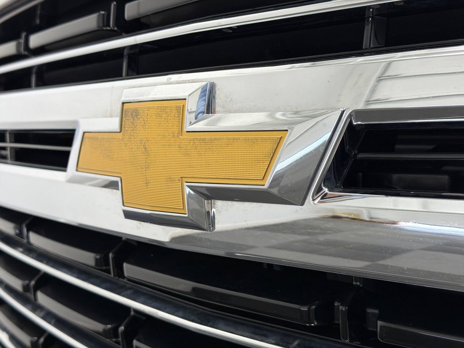 Used 2024 Chevrolet Suburban LT AWD/4WD image 14