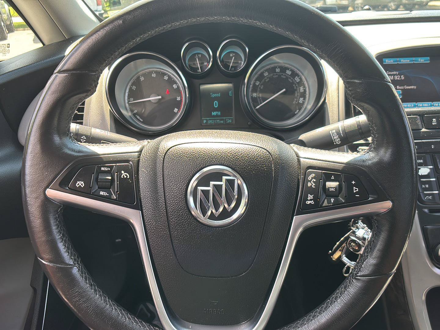 Used 2013 Buick Verano Convenience FWD image 28