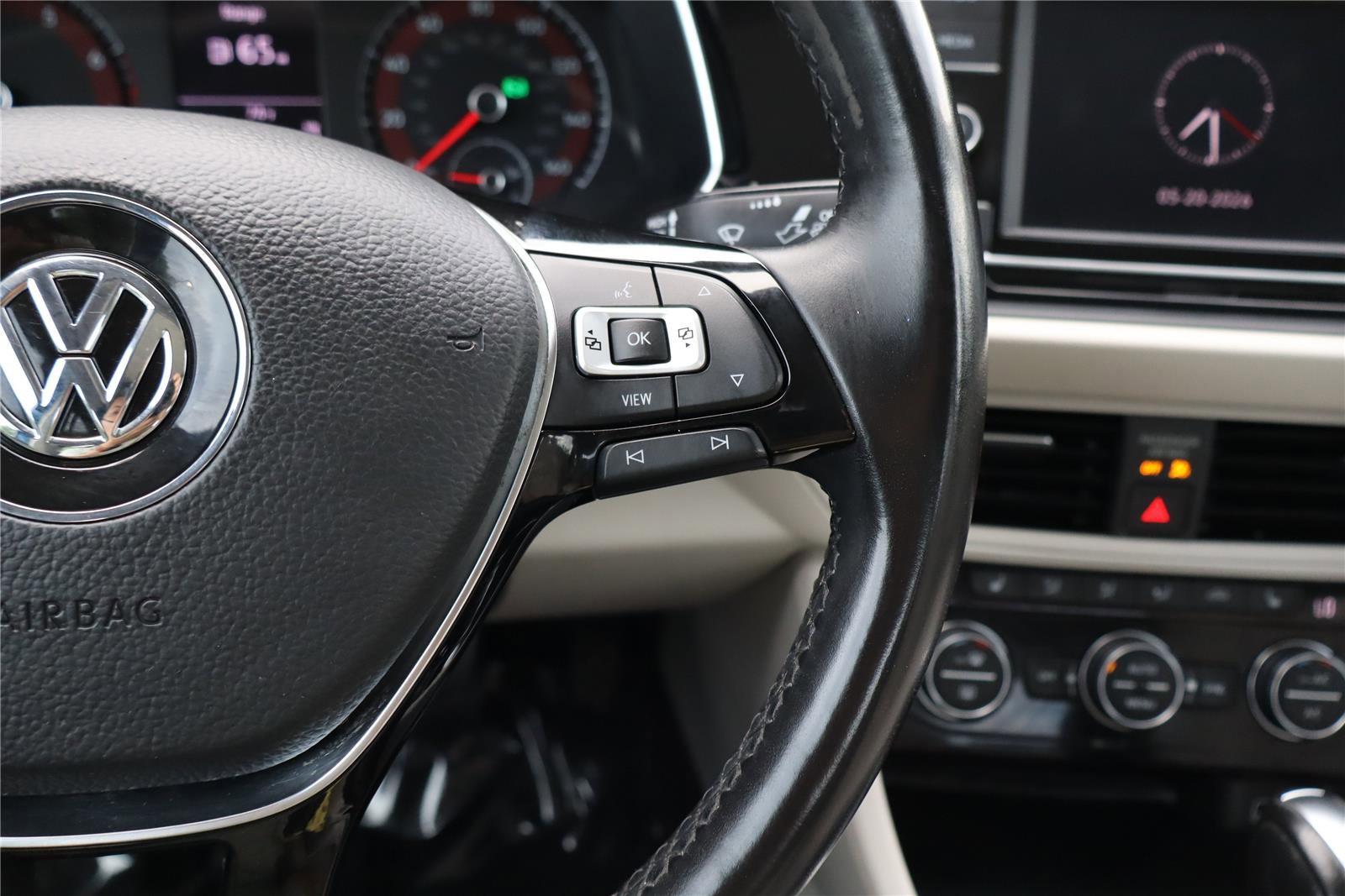 Used 2019 Volkswagen Jetta SE FWD image 17