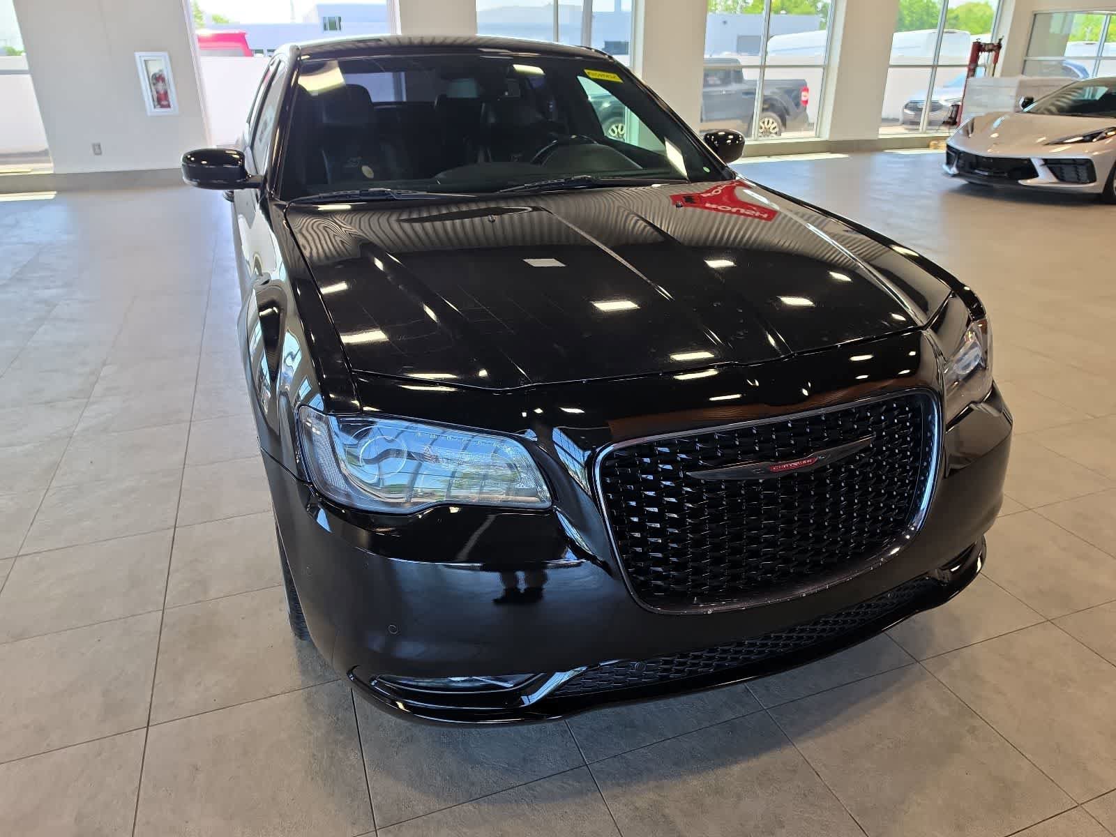 Used 2021 Chrysler 300 S RWD image 4