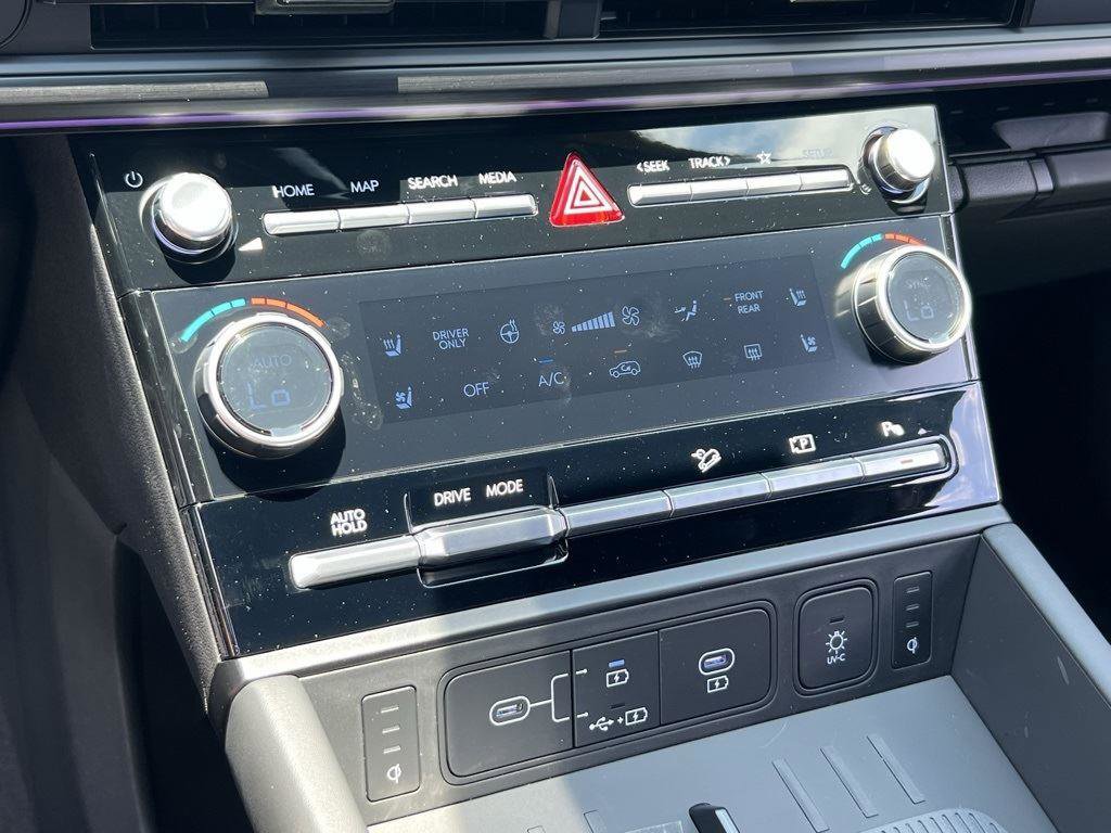 New 2025 Hyundai Santa Fe Calligraphy image 14