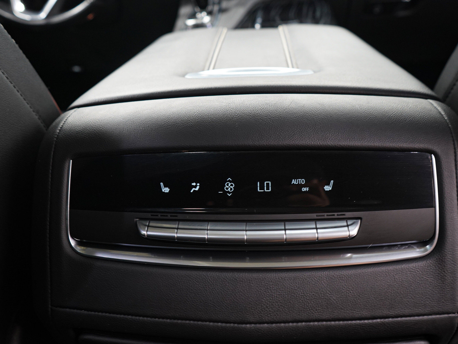 Used 2021 Cadillac Escalade Sport AWD/4WD image 14