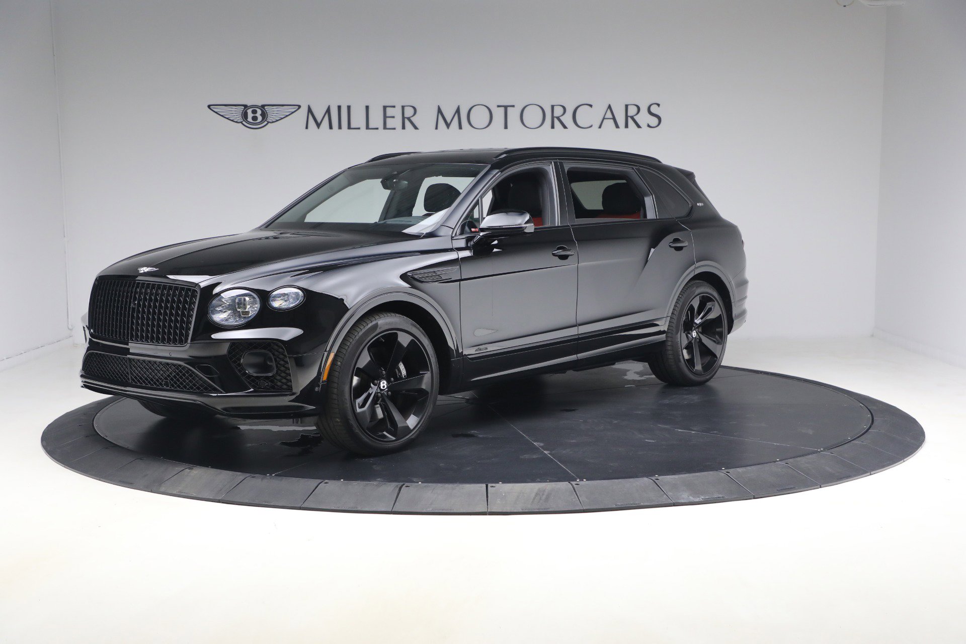 Used 2023 Bentley Bentayga Extended Wheelbase image 2