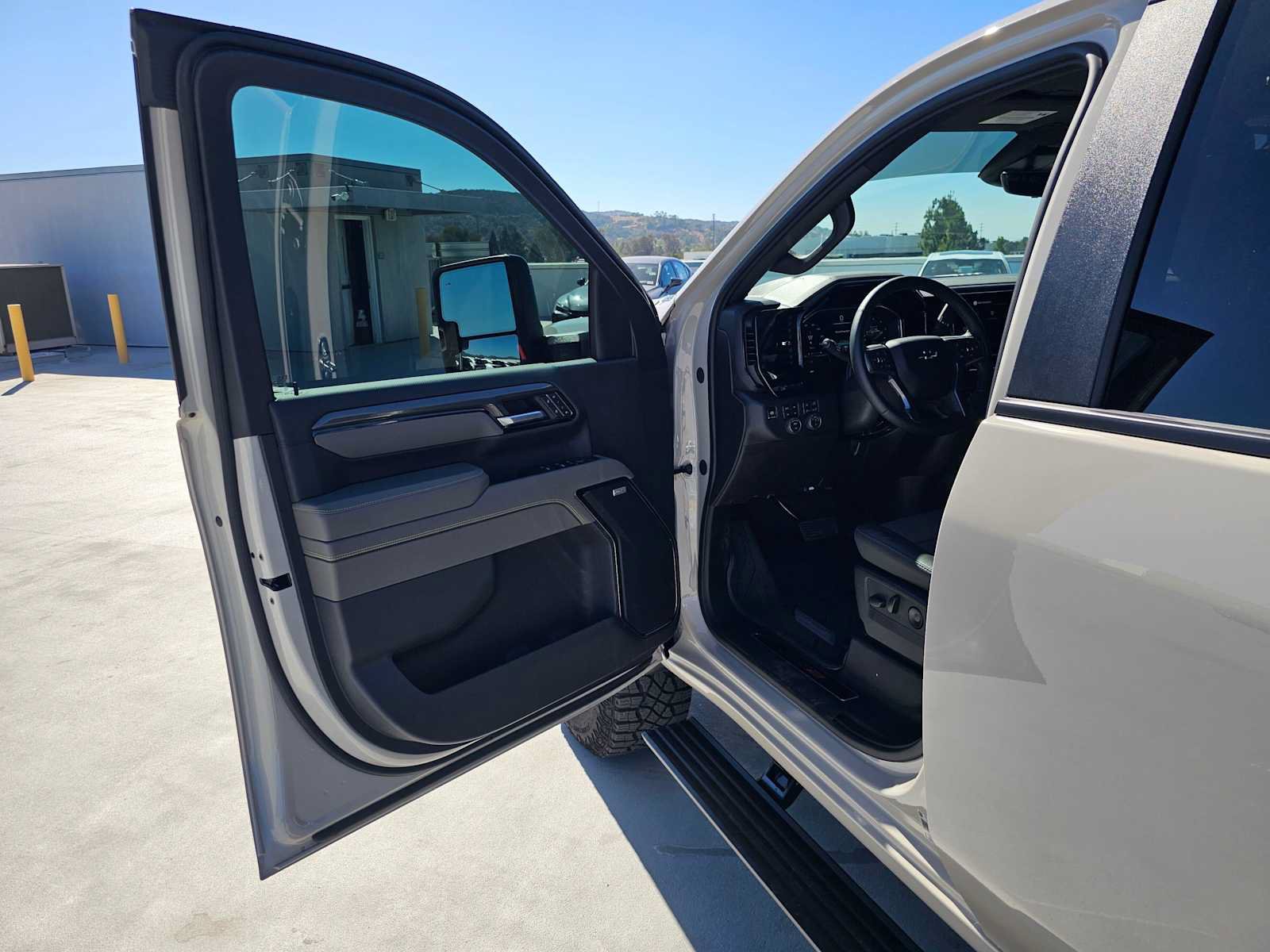 Used 2026 Chevrolet Silverado 2500 ZR2 AWD/4WD image 20