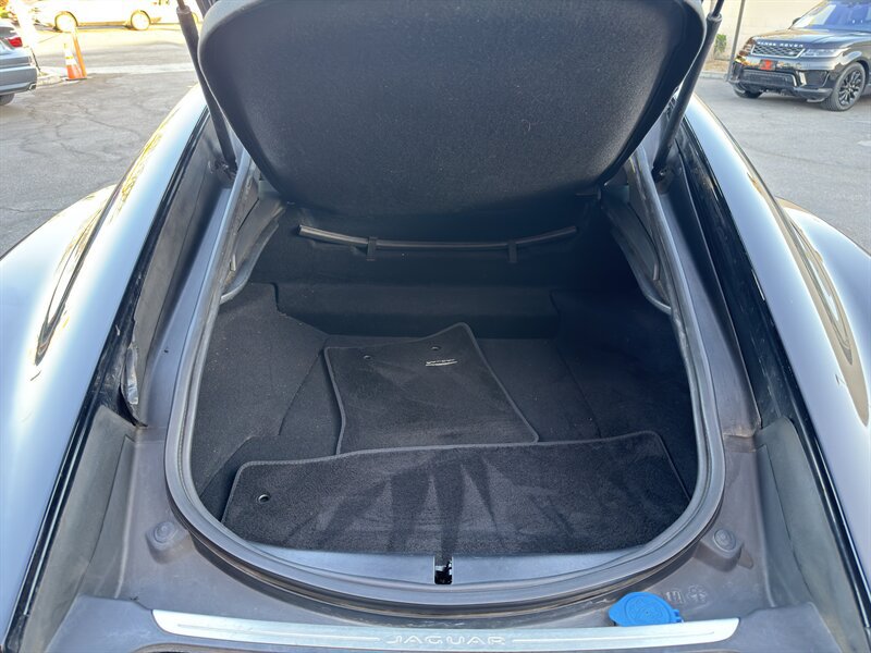 Used 2018 Jaguar F-TYPE Coupe RWD image 27