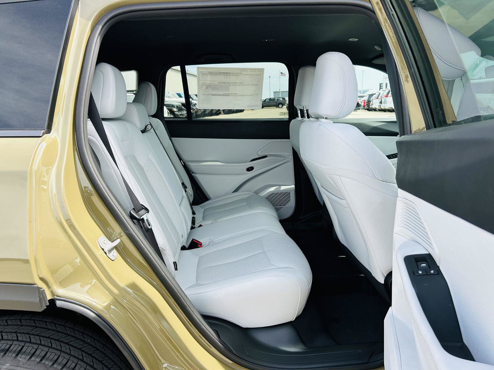 New 2026 Jeep Cherokee Laredo AWD/4WD image 29