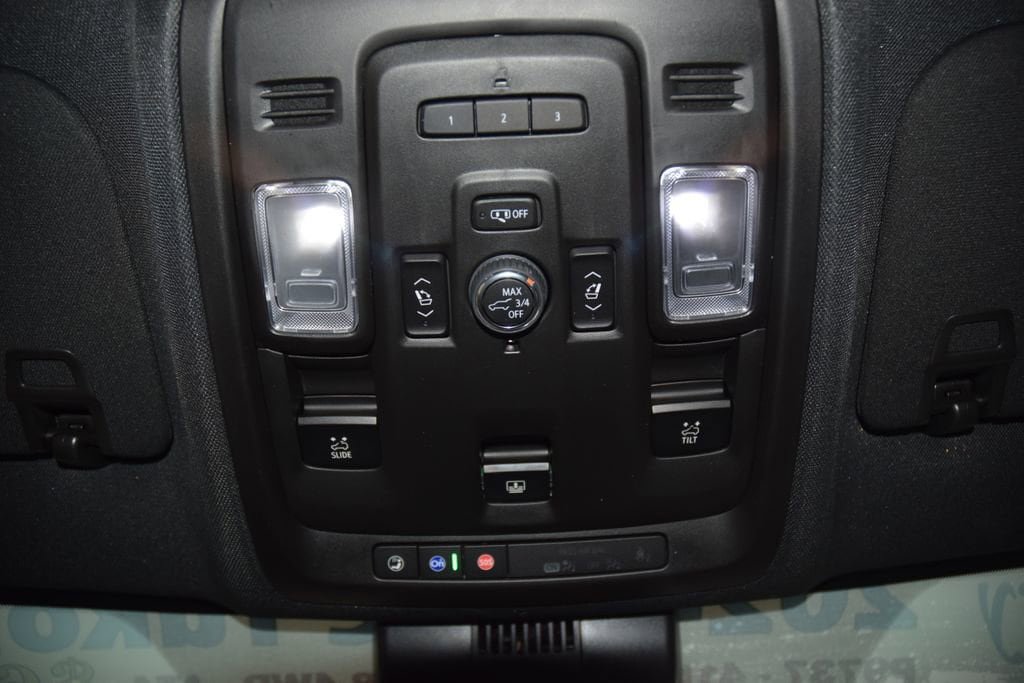 Used 2024 GMC Yukon AT4 AWD/4WD image 54