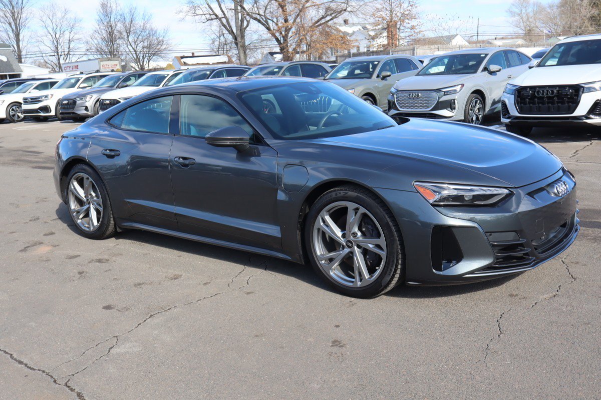 Used 2023 Audi e-tron GT Premium Plus w/ Executive Package image 4