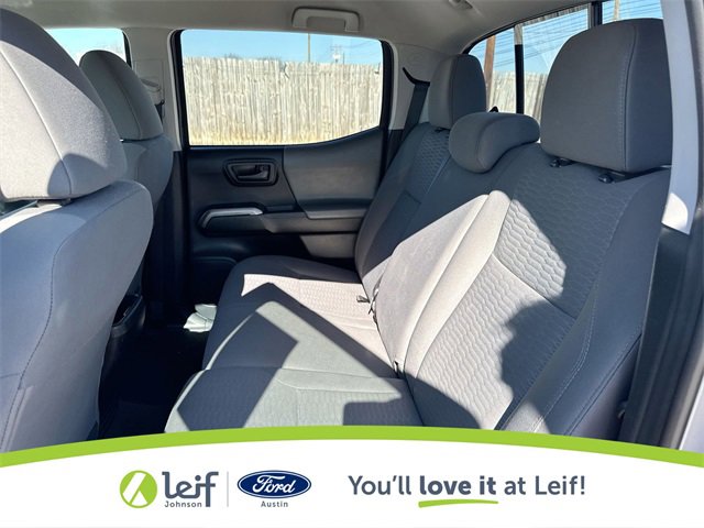 Used 2016 Toyota Tacoma SR5 w/ Towing Package image 28